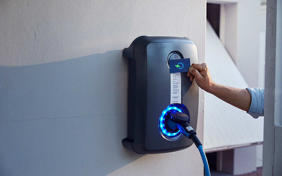 Laddkort och laddbox för att ladda en elbil