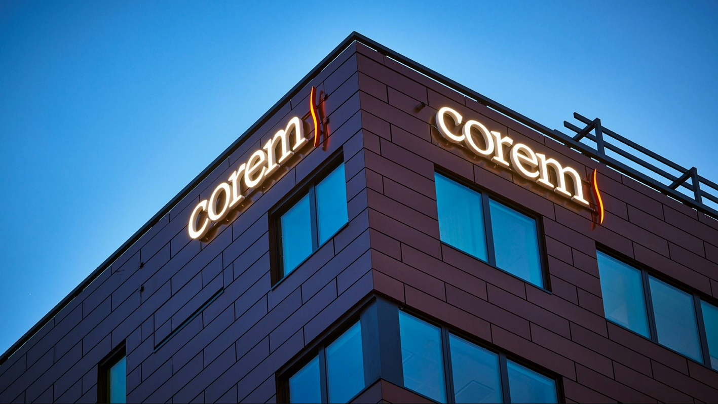 Corem fasadskylt