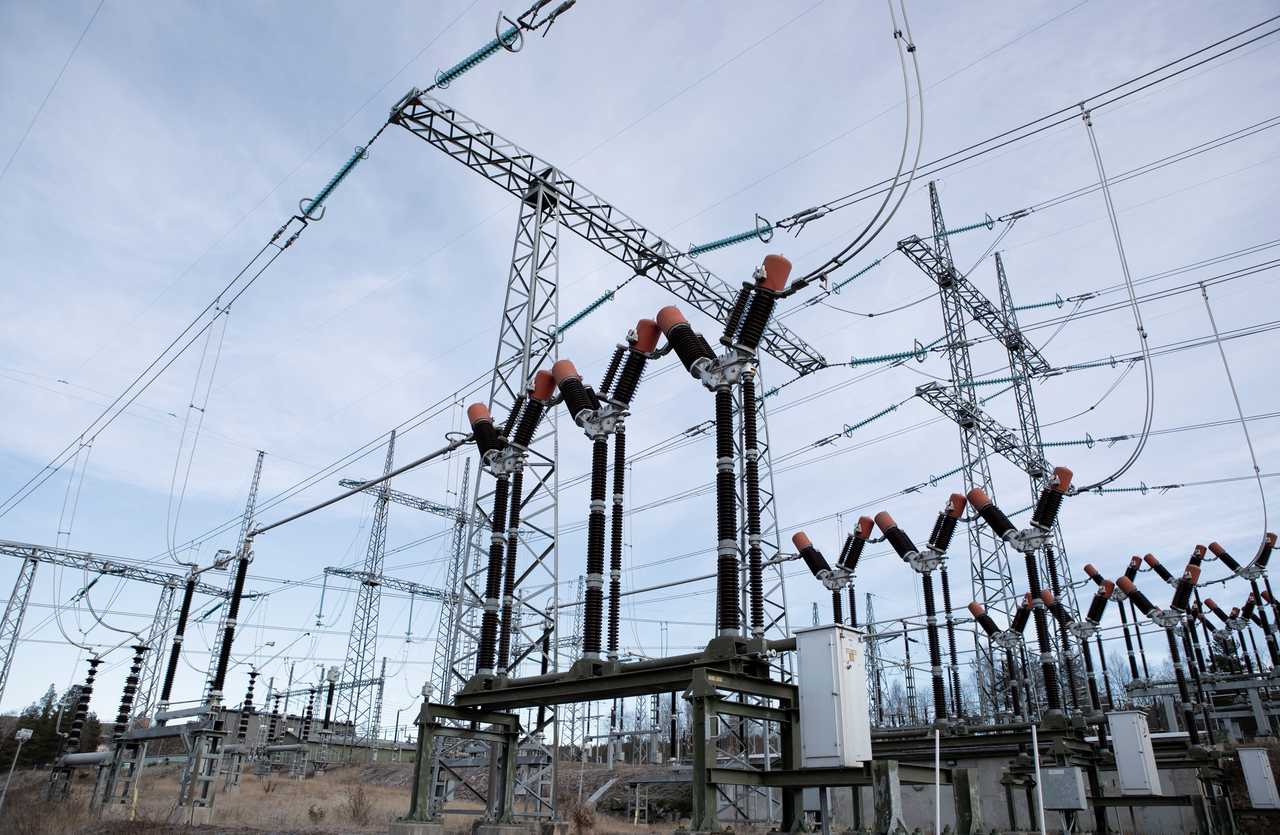 Elnät och stationer