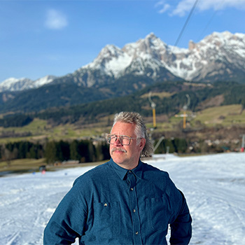 Porträttbild på Tero Ukkonen