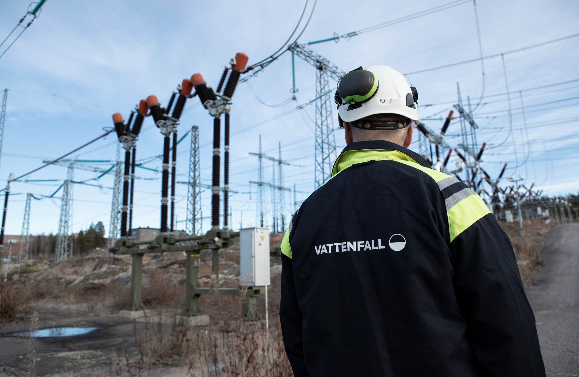 Elnät och stationer