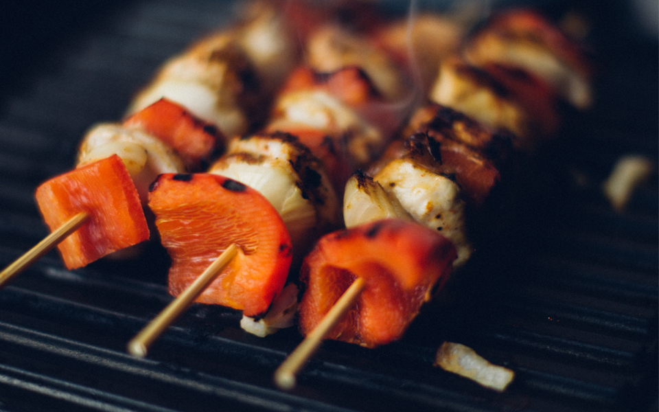 Grillad korv och grönsaker