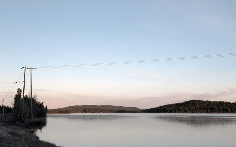 Elledning över en sjö