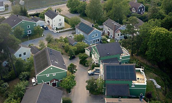 Villaområde med solceller