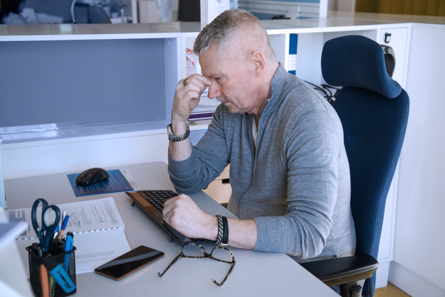 Äger du eller har du det yttersta ansvaret för en elanläggning, till exempel som VD, är du enligt lag anläggningsinnehavare.