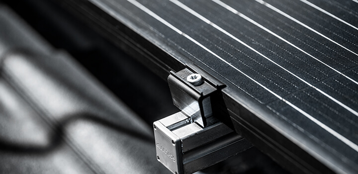 En närbild på solceller.