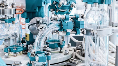 Glasflaskor i testlaboratorie